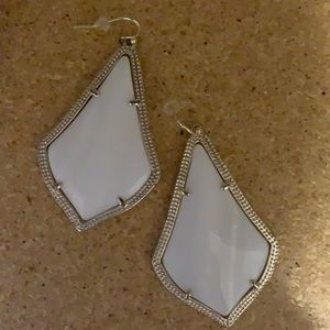 Like new Kendra Scott earrings